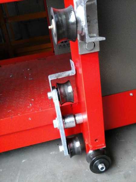 施工电梯滚轮型号，施工电梯轮子怎么调