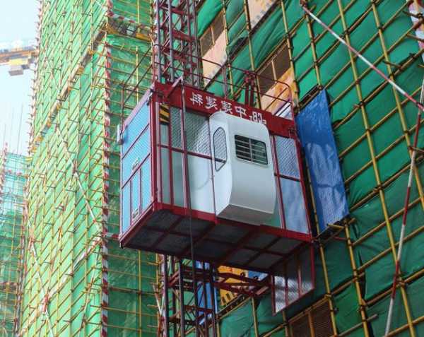 高层人货电梯型号，人货电梯安装高度？