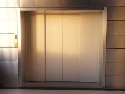 石狮电梯门不锈钢型号多少，电梯门不锈钢的有哪几类